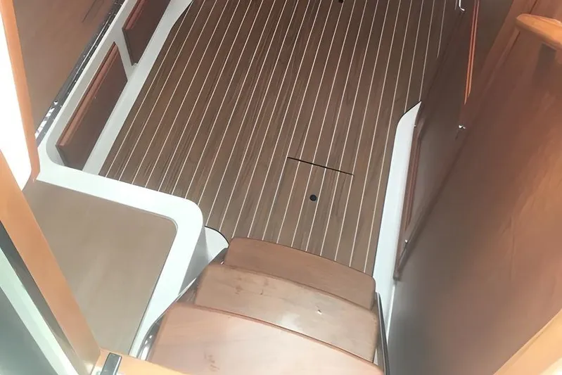 Grand Cove Yacht Photos Pics 