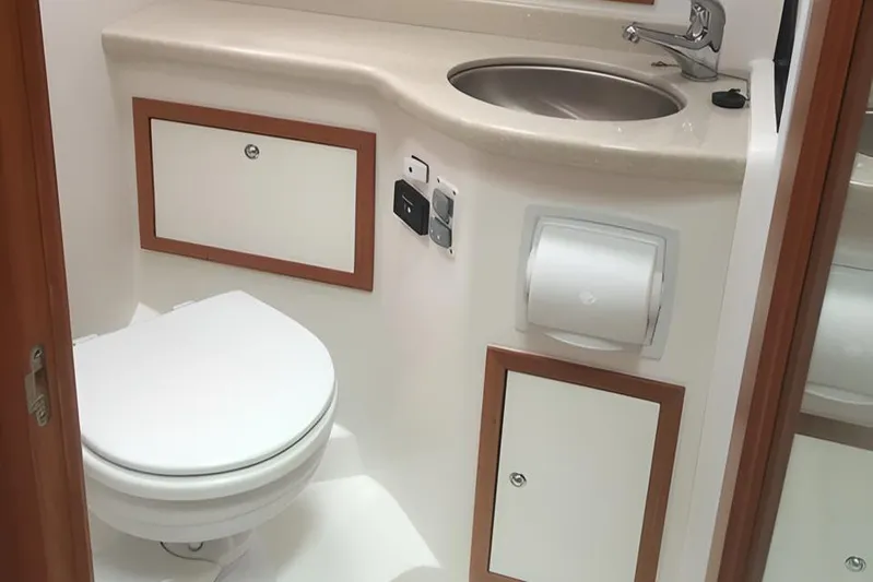 Grand Cove Yacht Photos Pics 