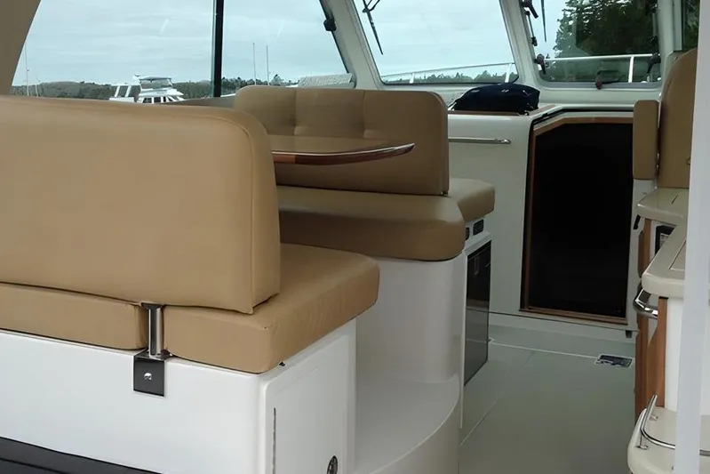 Grand Cove Yacht Photos Pics 