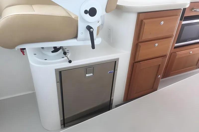 Grand Cove Yacht Photos Pics 