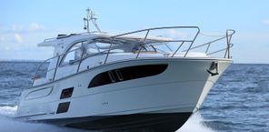 2022 Marex 310 Sun Cruiser