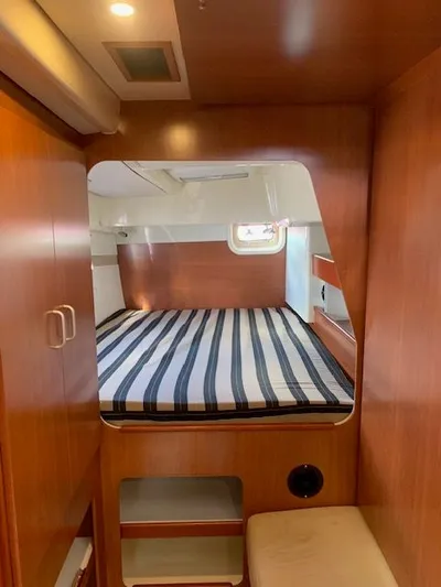 Bgl Yacht Photos Pics Master Suite IMG_4047.jpeg