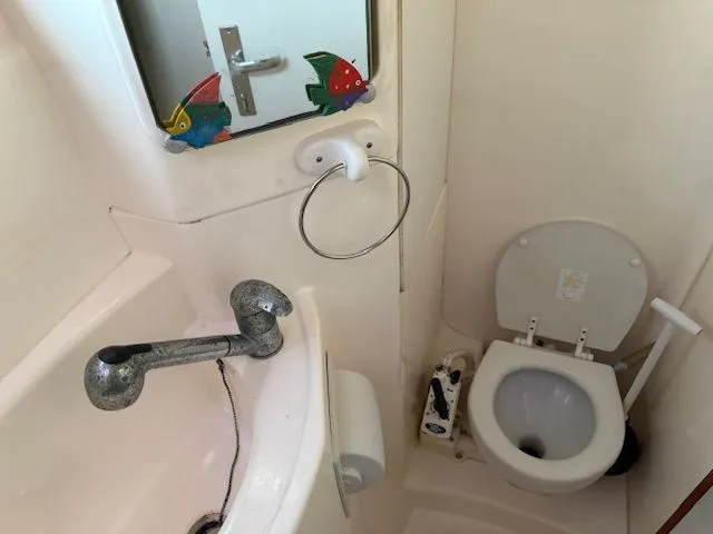 Bgl Yacht Photos Pics Port side Mechanical head IMG_1829.jpeg