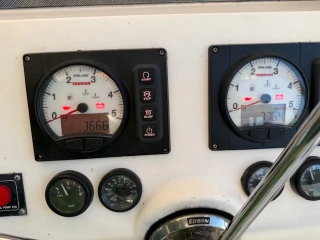 Bgl Yacht Photos Pics ~ 360 engine hours IMG_1803.jpeg