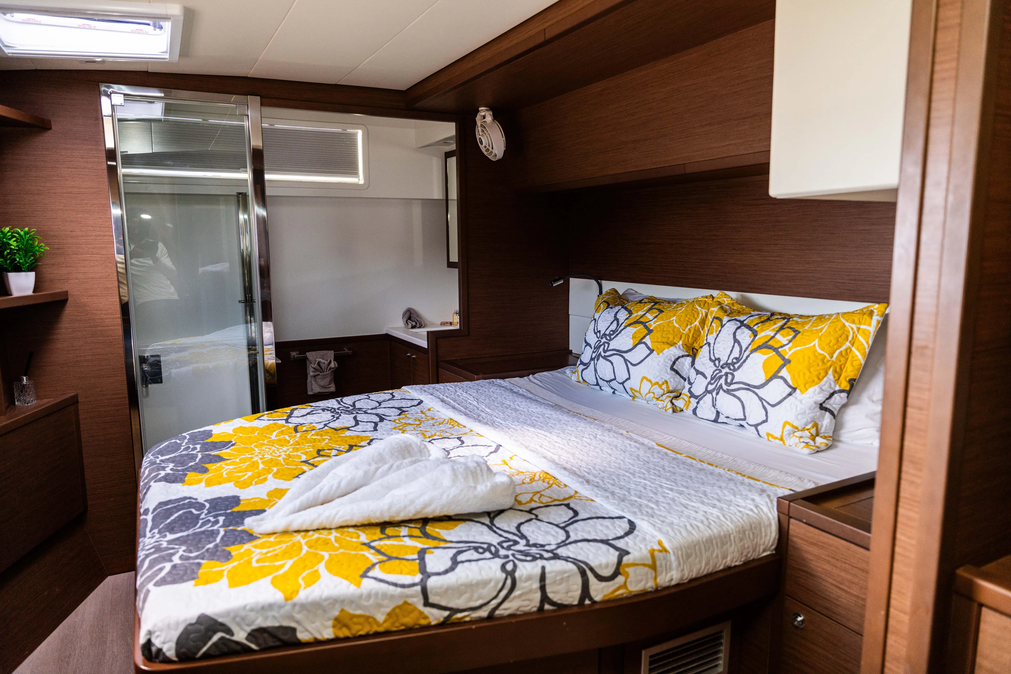 Blue Octane Yacht Photos Pics 