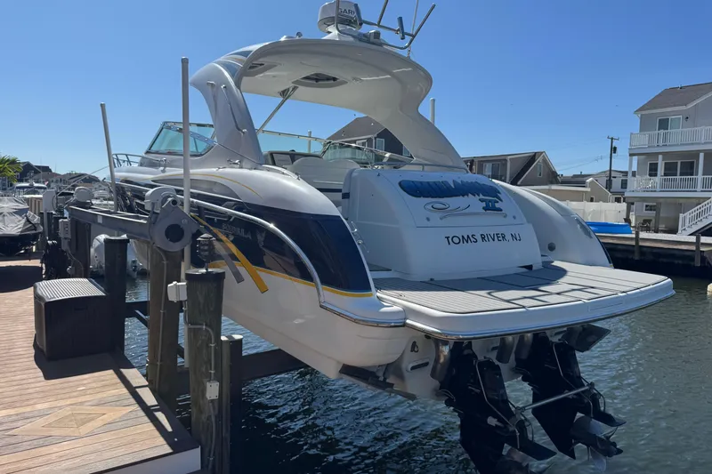 Yacht Photos Pics 2006 Formula 400 Super Sport boat docked in Toms River, NJ marina.