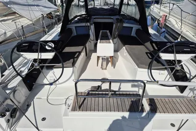 2023 Dufour 37