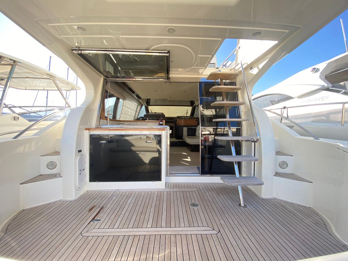 2012 Ferretti Yachts 49 