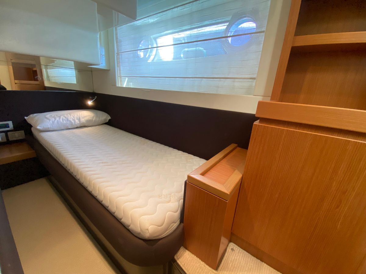 2012 Ferretti Yachts 49 