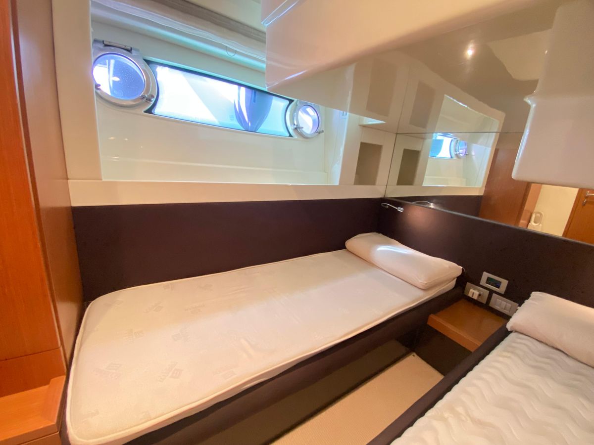 2012 Ferretti Yachts 49 