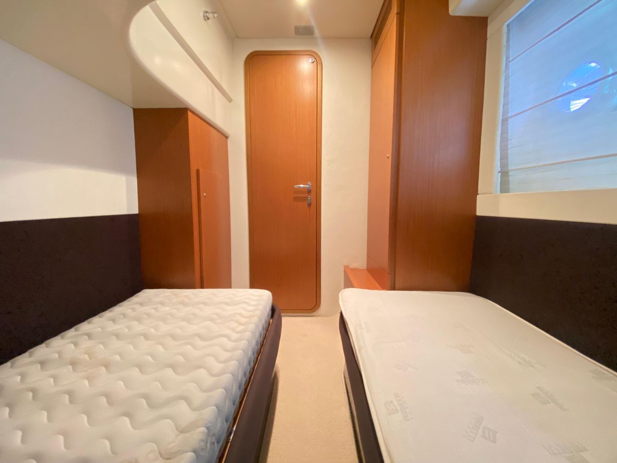 2012 Ferretti Yachts 49 