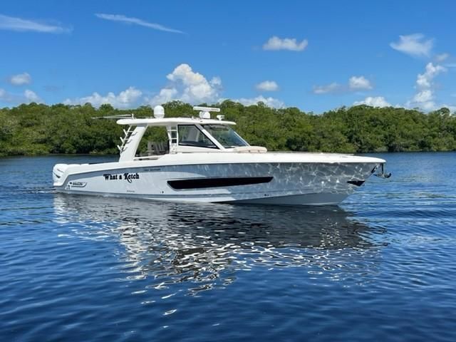 2019 Boston Whaler 420 Outrage
