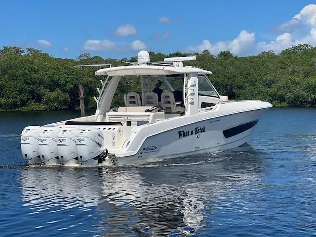 2019 Boston Whaler 420 Outrage