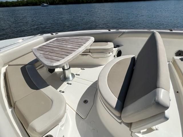 2019 Boston Whaler 420 Outrage