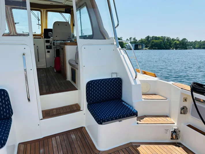 Slipped Away Yacht Photos Pics 