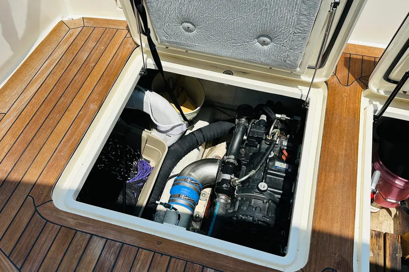 Slipped Away Yacht Photos Pics 