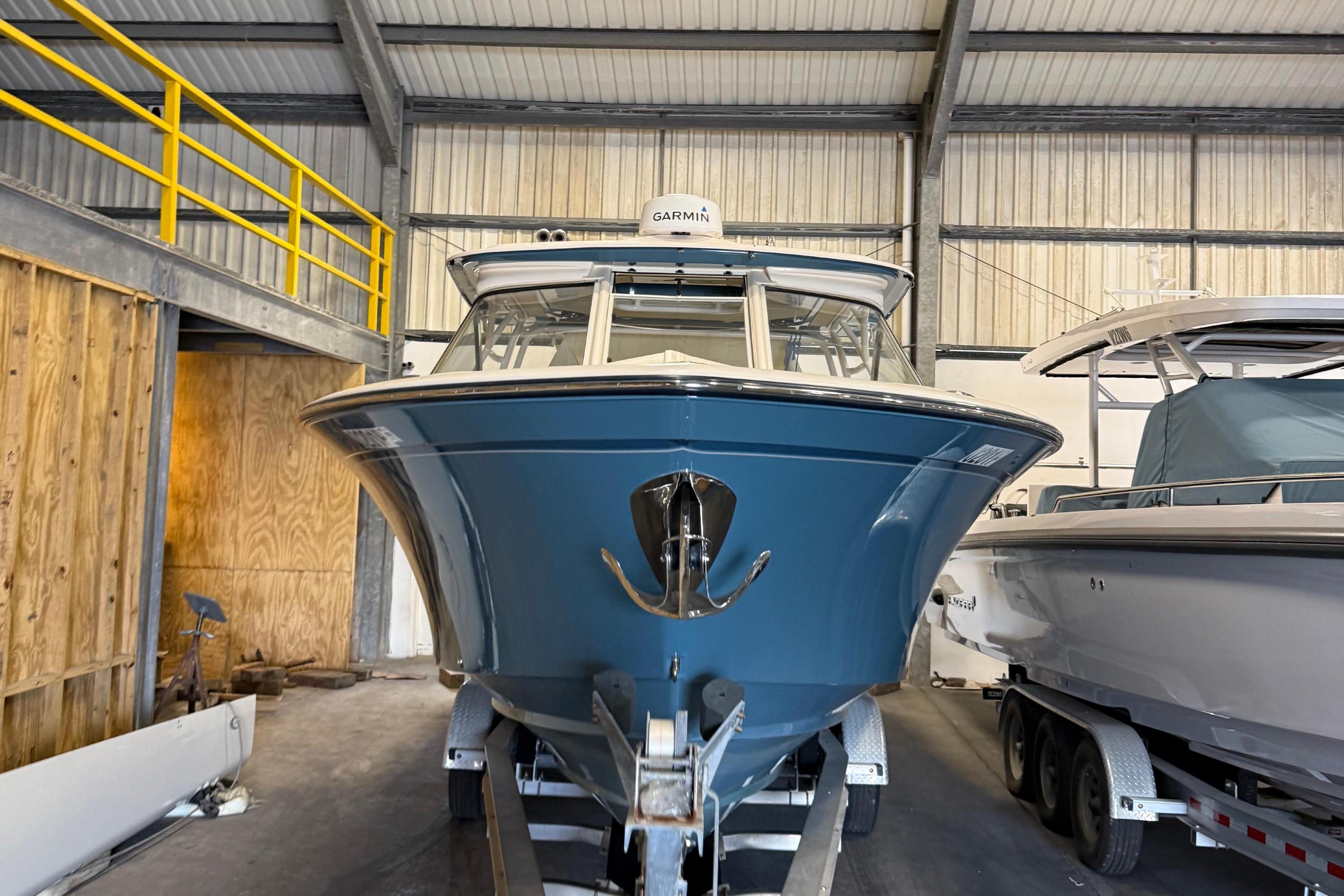 Grady-White Freedom 325