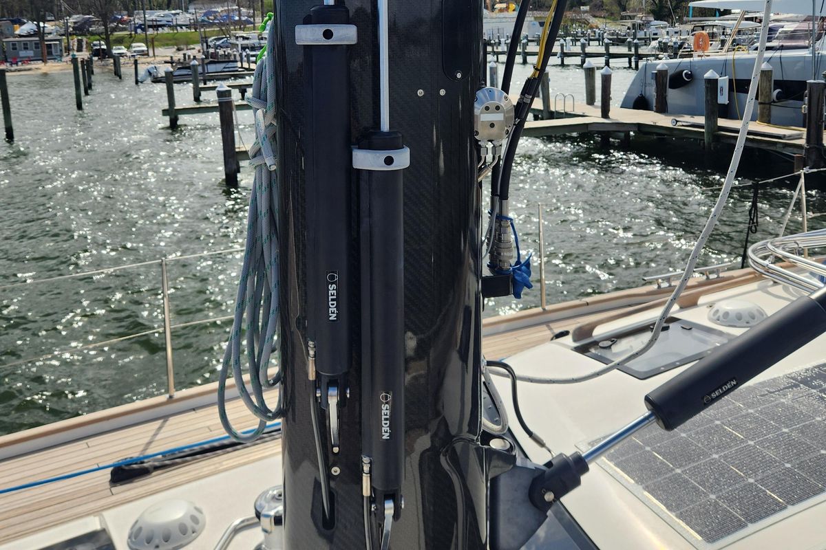 2023 Hallberg-Rassy 57 