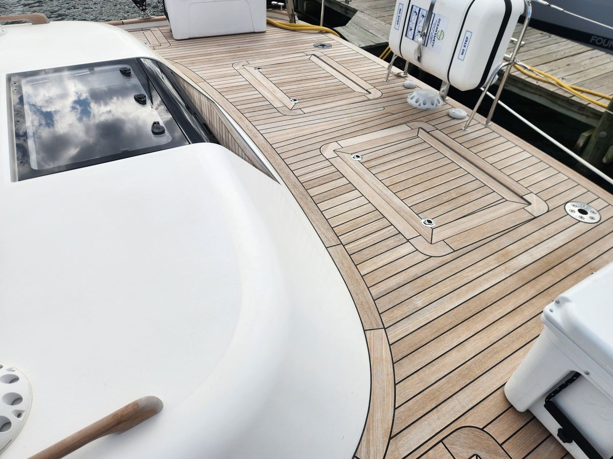 2023 Hallberg-Rassy 57 