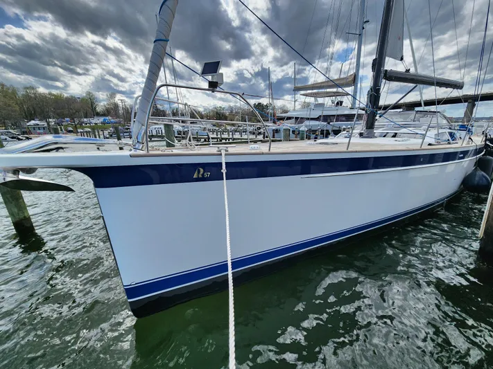 Pinnacle Yacht Photos Pics 