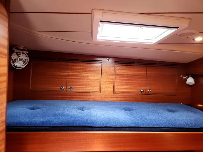 Pinnacle Yacht Photos Pics 