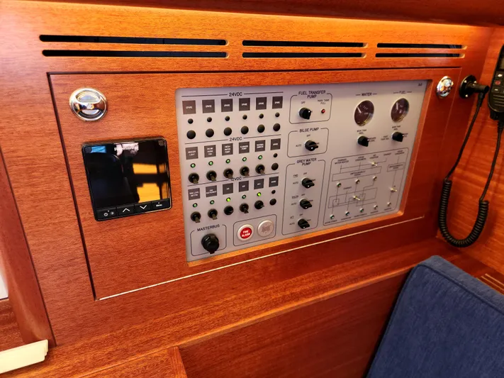 Pinnacle Yacht Photos Pics 