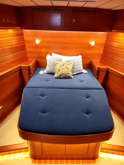 Pinnacle Yacht Photos Pics 