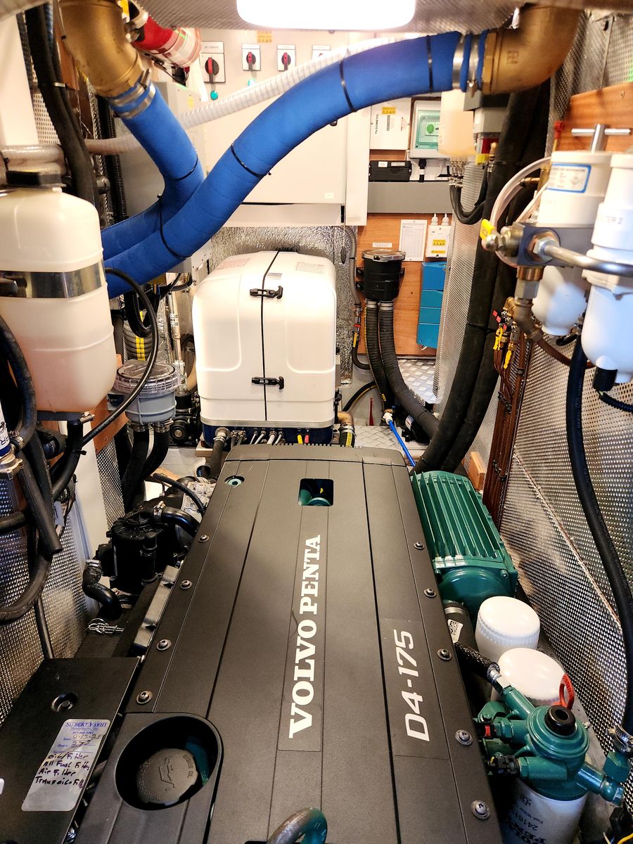 2023 Hallberg-Rassy 57 