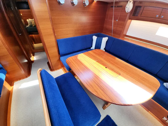 Pinnacle Yacht Photos Pics 