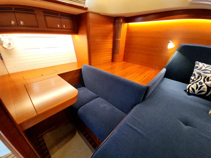 Pinnacle Yacht Photos Pics 