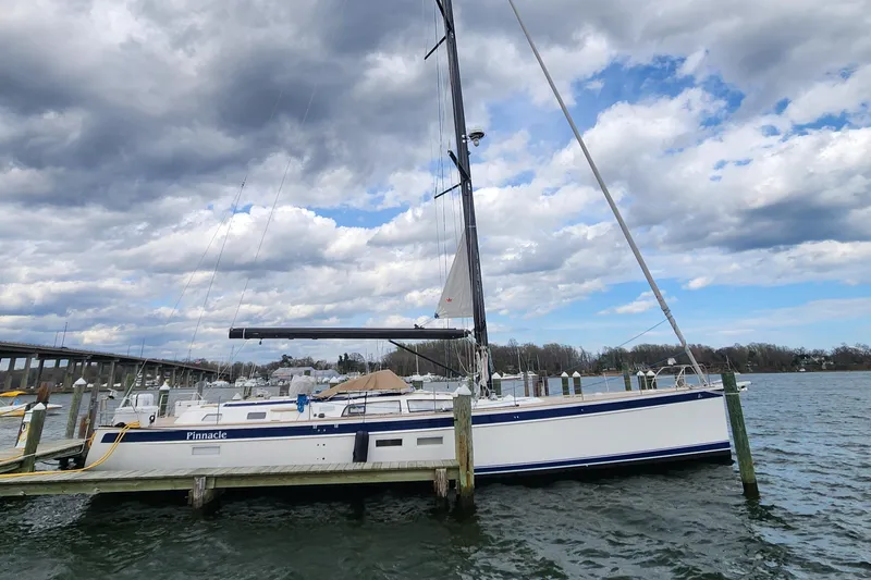 Pinnacle Yacht Photos Pics 