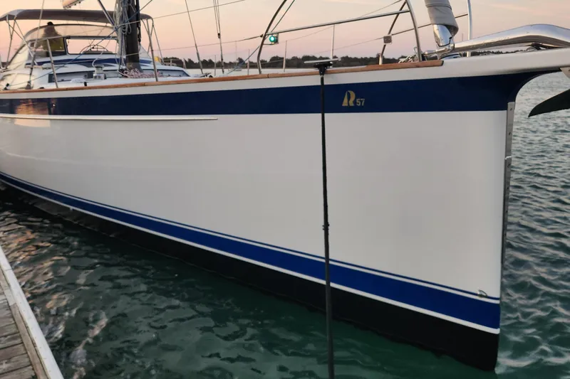 Pinnacle Yacht Photos Pics 
