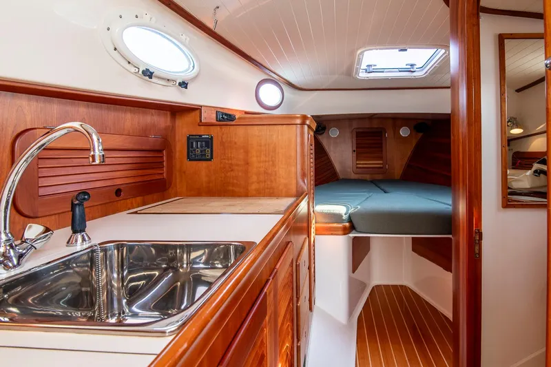 Promise Yacht Photos Pics 