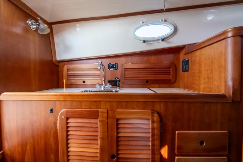 Promise Yacht Photos Pics 