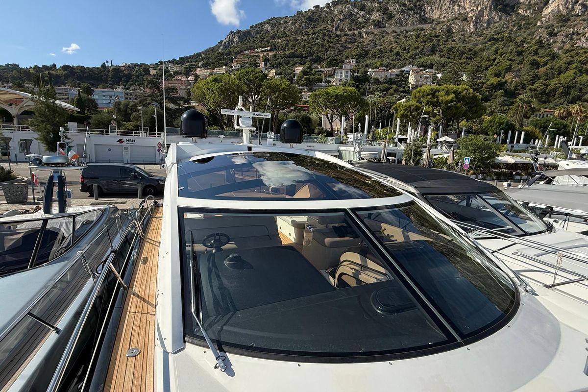 2010 Sunseeker 63 