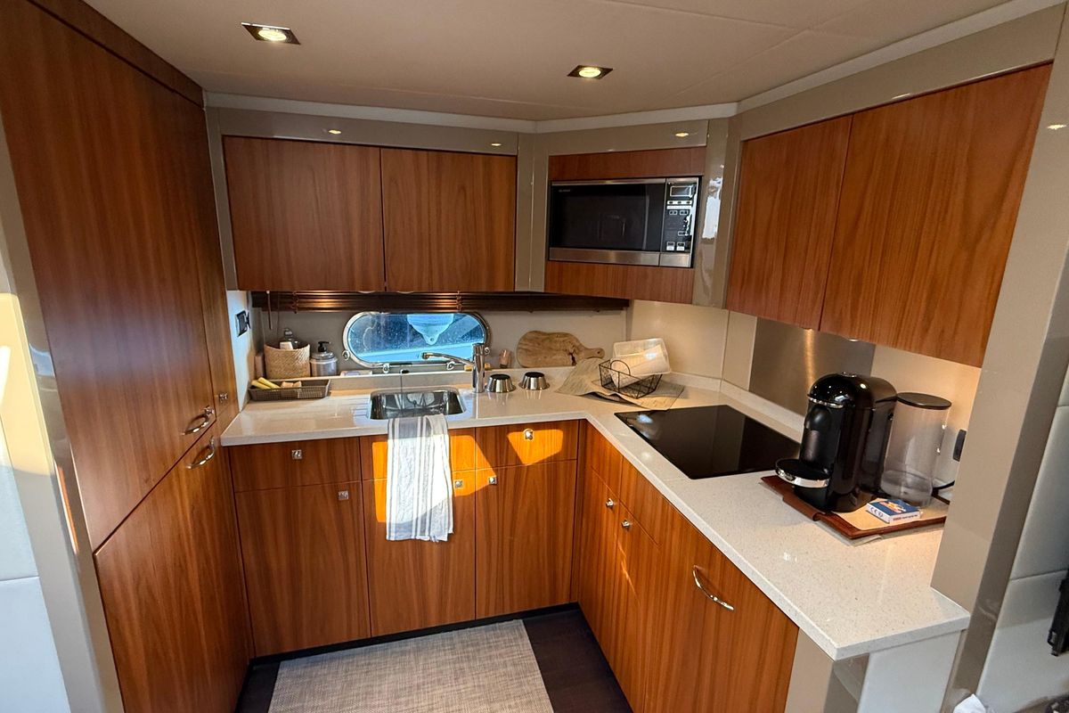 2010 Sunseeker 63 