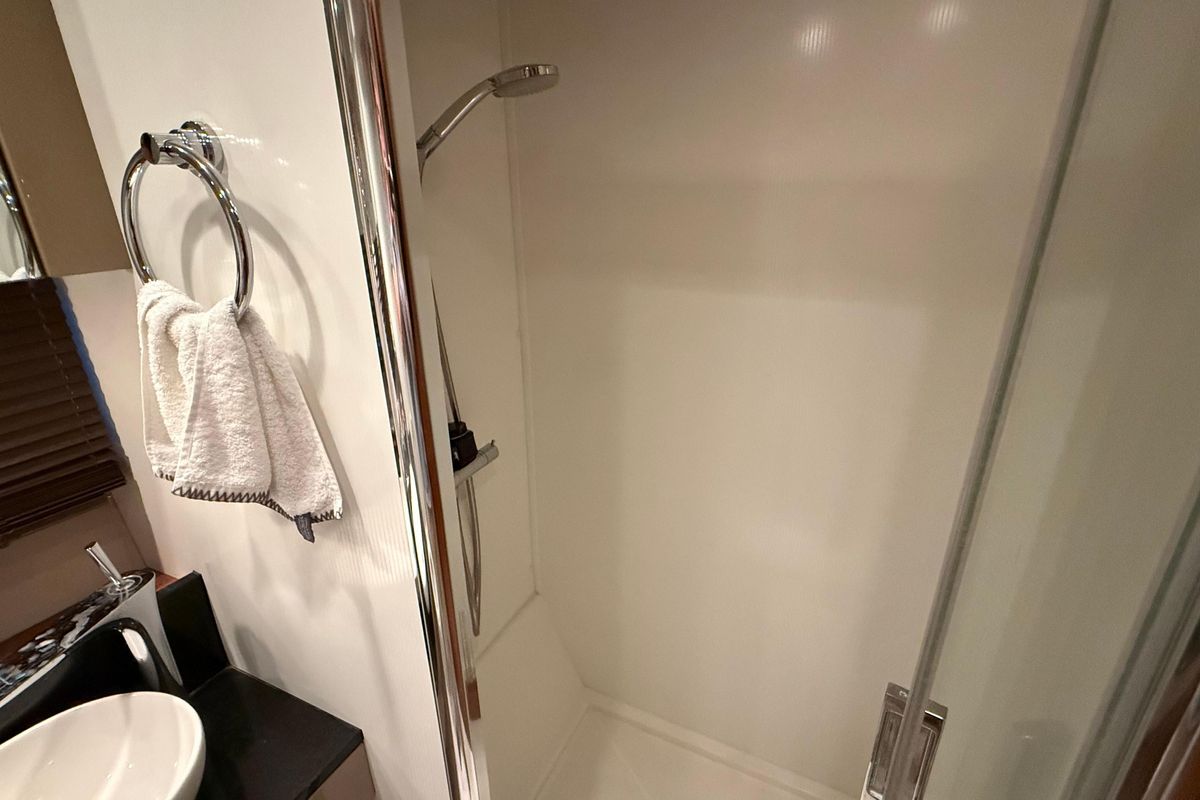 2010 Sunseeker 63 