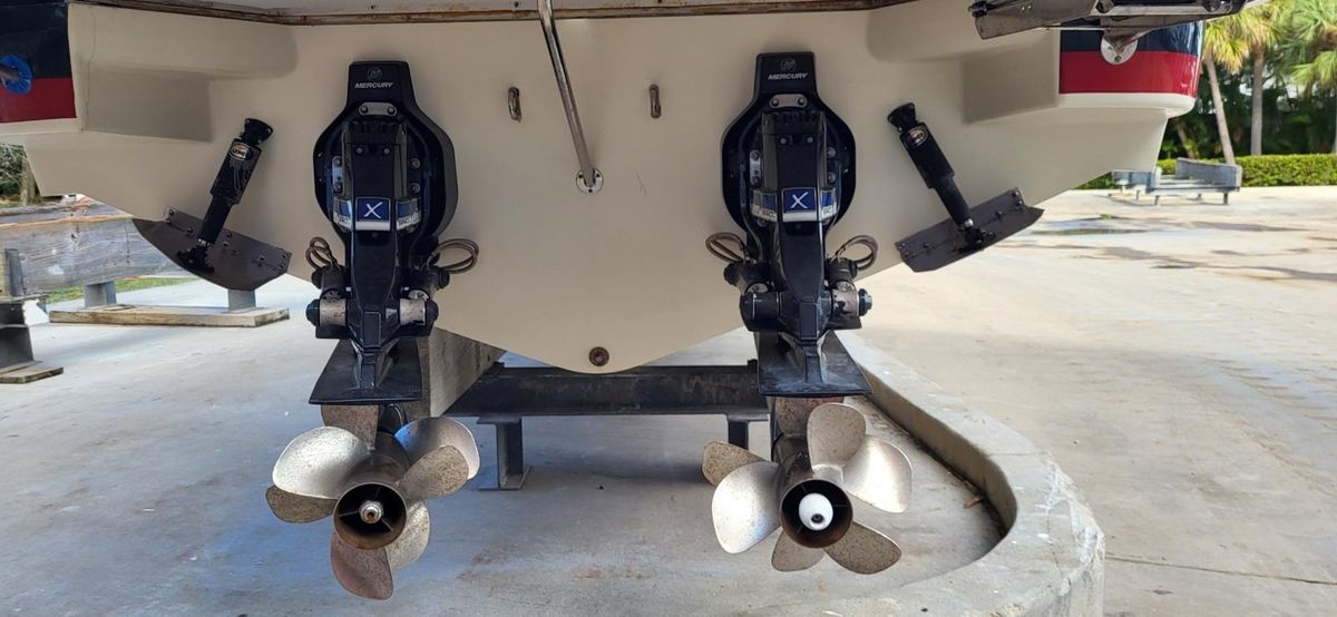 2015 Chris-Craft Launch 32