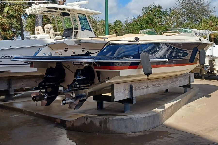 2015 Chris-Craft Launch 32