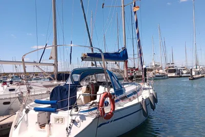 2001 Bavaria 37 Cruiser