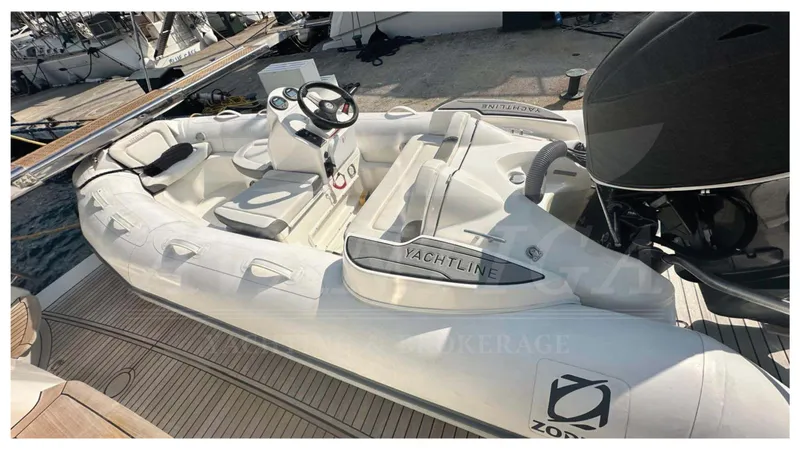  Yacht Photos Pics ABSOLUTE NAVETTA 73