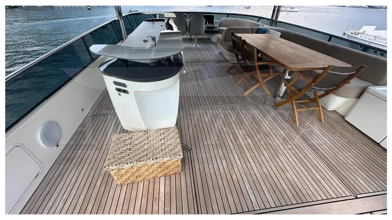  Yacht Photos Pics ABSOLUTE NAVETTA 73