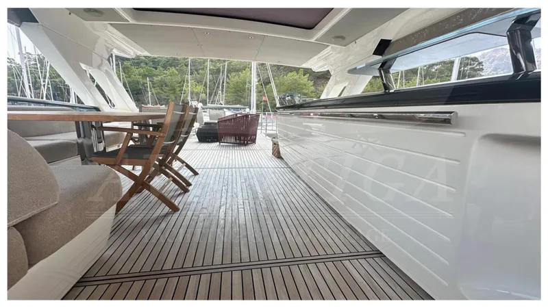  Yacht Photos Pics ABSOLUTE NAVETTA 73