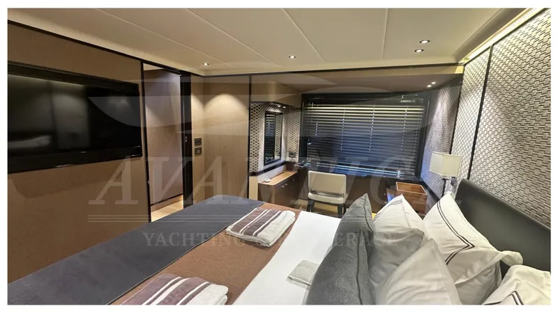  Yacht Photos Pics ABSOLUTE NAVETTA 73