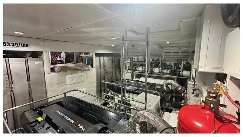  Yacht Photos Pics ABSOLUTE NAVETTA 73