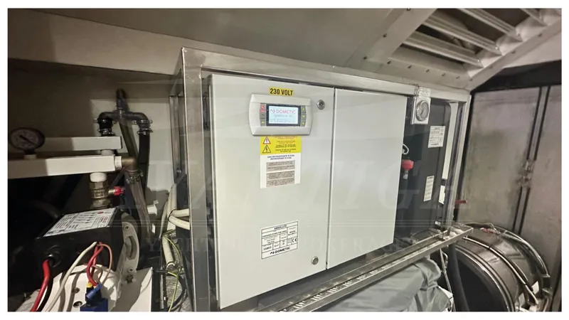  Yacht Photos Pics ABSOLUTE NAVETTA 73