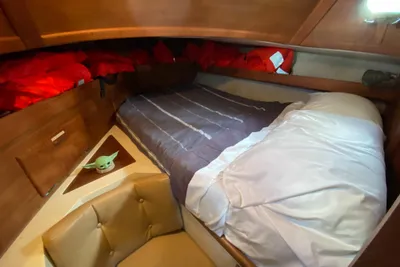 Pacific Seacraft Crealock 37