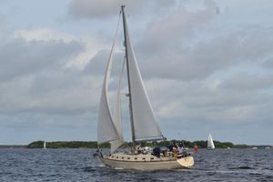 2000 Island Packet 420