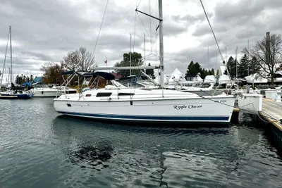 Hunter 33