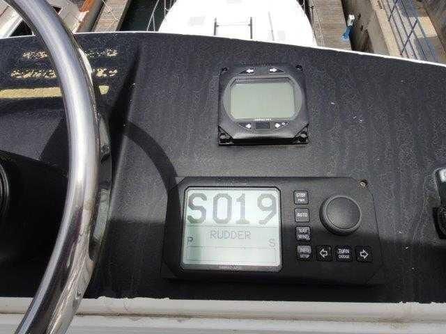 2004 Riviera 64 